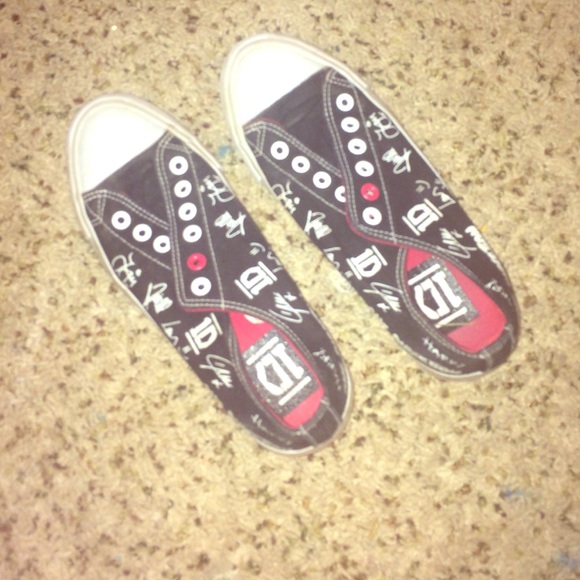 1D shoes