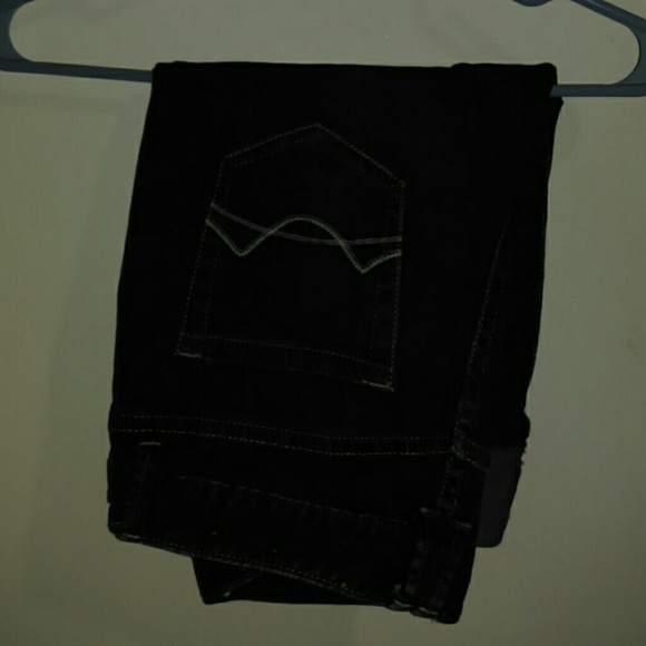 LAST CHANCE!! Mossimo capris