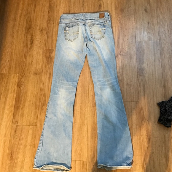 American eagle light wash jeans