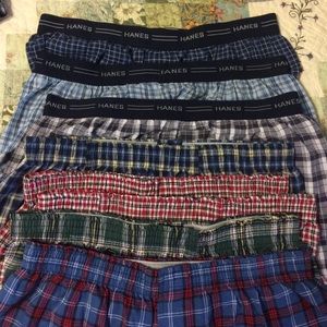 8 Hanes Men's Boxers Size M