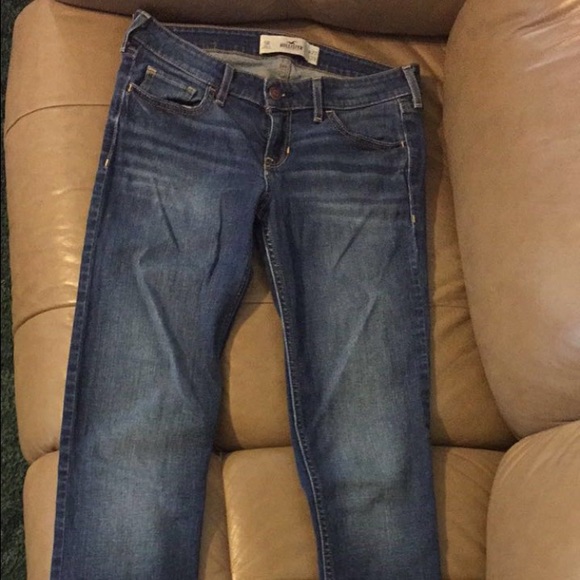 Juniors/Women's Hollister dark wash boot cut jeans - Picture 3 of 3