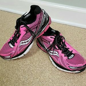 Saucony hurricane 14 running shoes