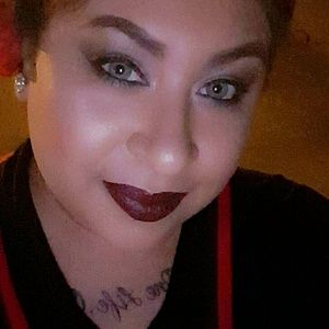 Meet your Posher, Ofelia