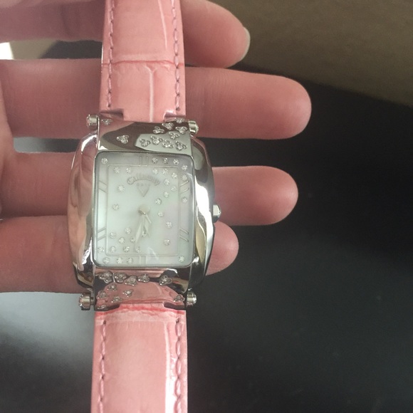 Cute watch! - Picture 2 of 3