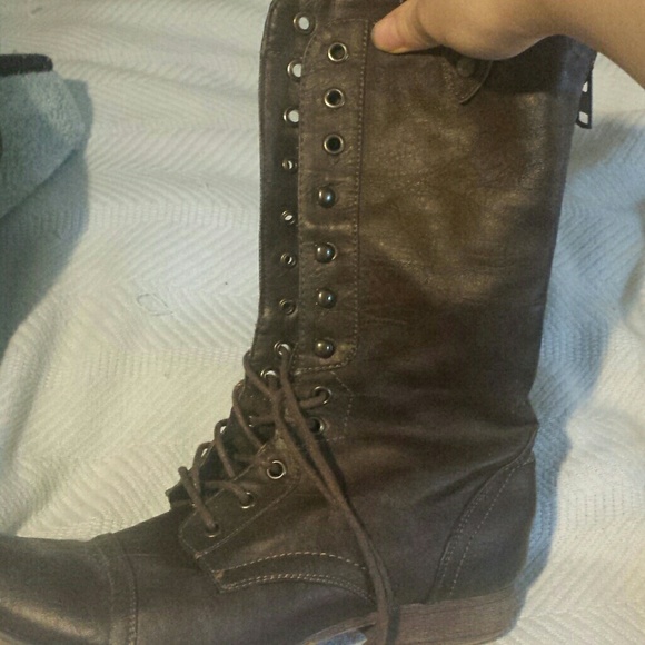 Brown tall combat boots, size 8, Steve Maddens