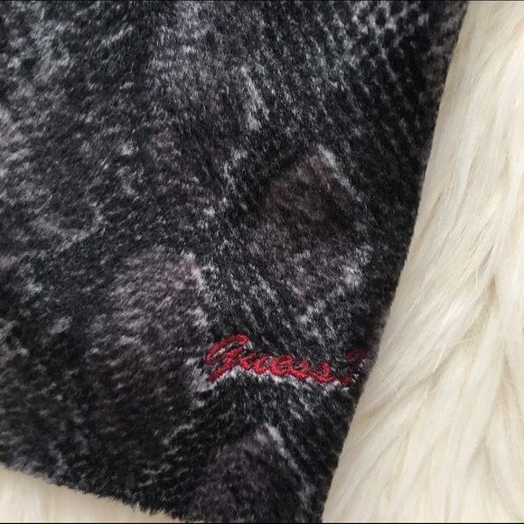 Girls Guess snake print velvet open back top - Picture 3 of 4