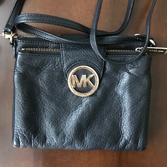 ‼️must go‼️ Michael Kors Crossbody Bag *Authentic*