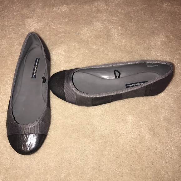 Gray/Metallic Flats