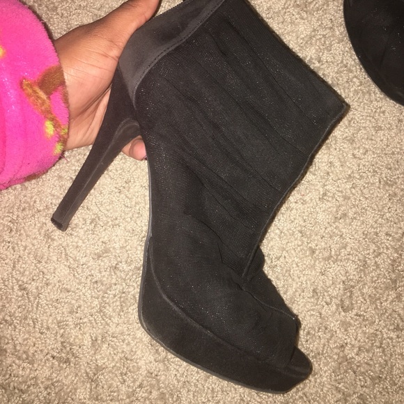 Black Booties 😈 - Picture 3 of 3