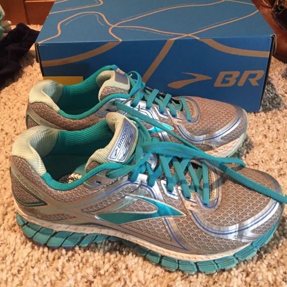 Brooks Running Shoe, women's