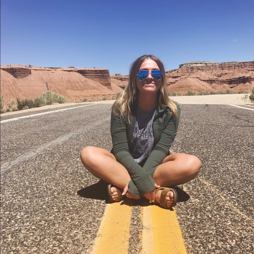 Meet your Posher, Emilee