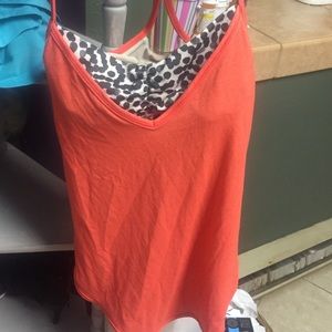 Flowy lululemon tank