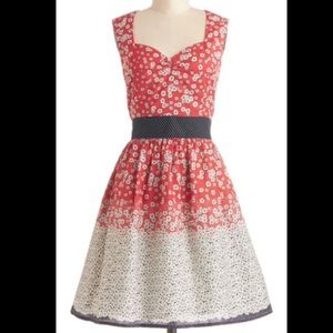 Eucalyptus Floral Pocket Tie Dress