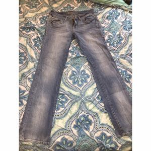 Women's size 11L Delia's light wash jeans.