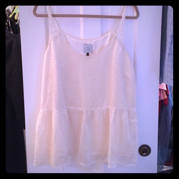 HD in Paris Tiered sleeveless ivory top