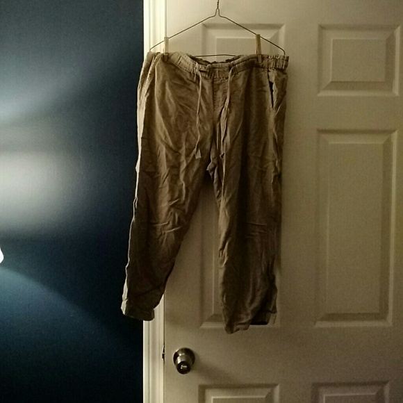 Old Navy Linen Crops - Picture 1 of 1