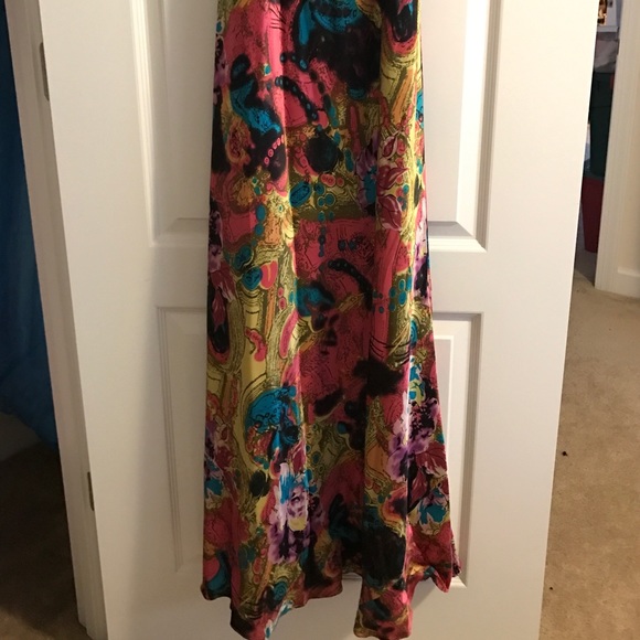 Dress - Picture 2 of 4