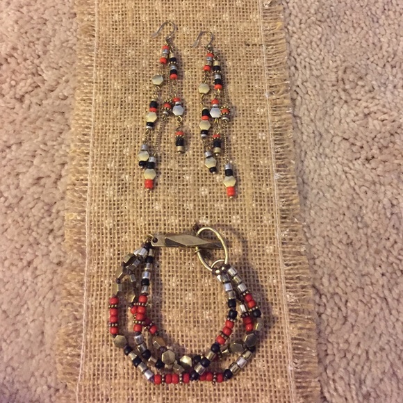 Lucky Brand earrings and bracelet set!