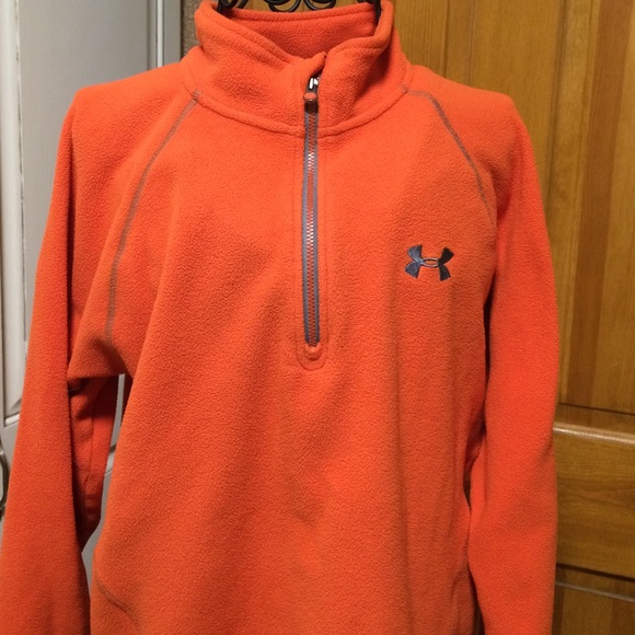 Under Armour 3/4 woman's small zip up.
