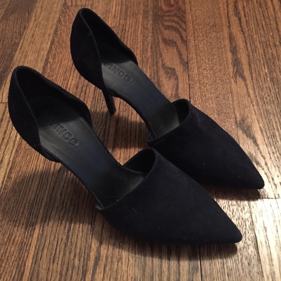 Vince Shoes - Navy Vince Pumps, size 9