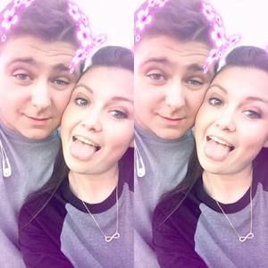 Meet your Posher, Almanda