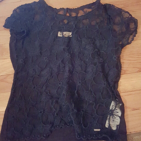 Cute short sleeved lace Hollister Shirt