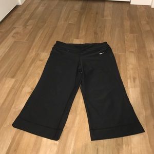 Nike | Dry-Fit Capris | Black | Medium