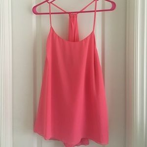 Beautiful Coral Top!