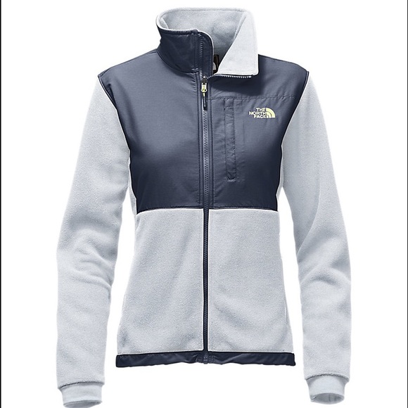 The North Face Jackets & Blazers - The North Face Denali jacket women’s size small