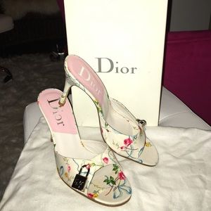 Dior Shoes 👠 Flor Print.