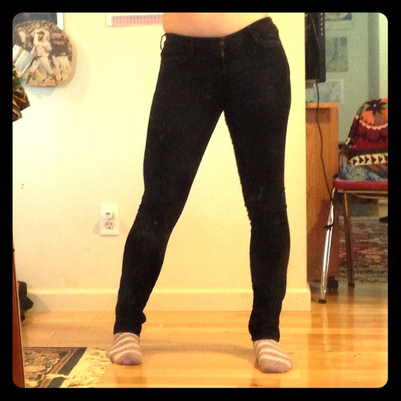 a good pair of black jeans.