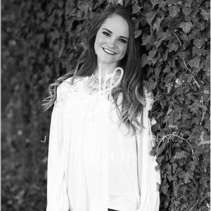 Meet your Posher, Anne marie