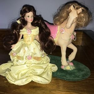 The princess, Bell and her house statue