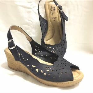 Spring Step Sandals Size 7.5 black
