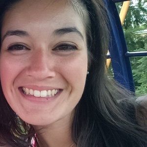 Meet your Posher, Elizabeth