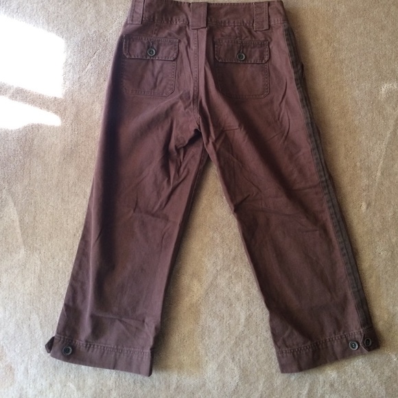 Ruff Hewn brown capris. - Picture 3 of 6