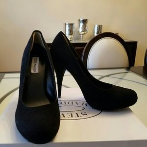 Steve Madden BLACK Suede Trinitie pump Sz. 8.5