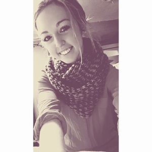 Meet your Posher, Brea