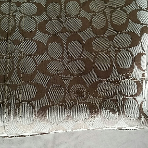 COACH PURSE - Picture 3 of 3