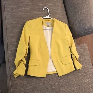 Beautiful yellow H&M blazer .size 6