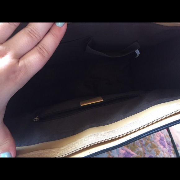 Large purse - Picture 3 of 3