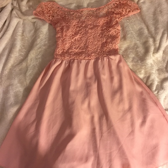 Flowy lace summer dress