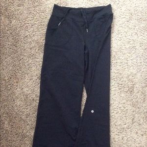 Lululemon black wide leg pant 🍋