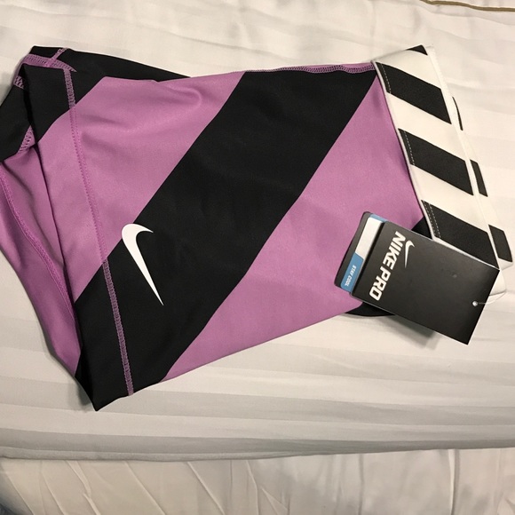 Nike Pro