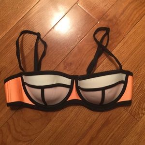 Triangl bathing suit top