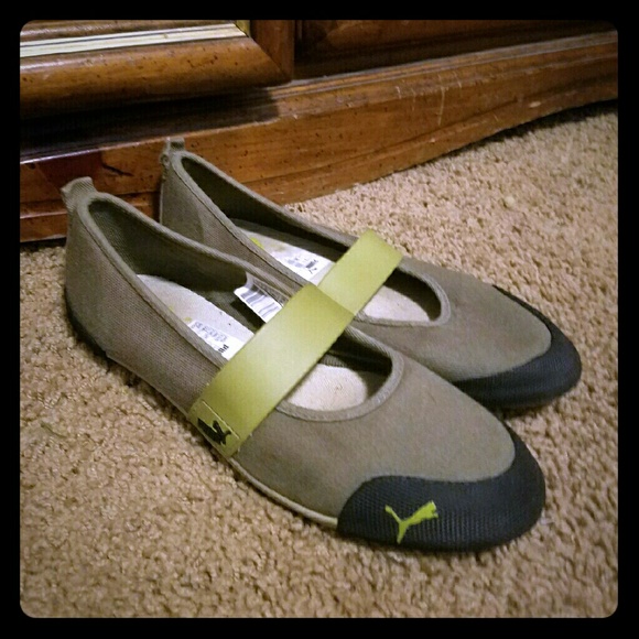 Puma size 9.5 sporty mary janes