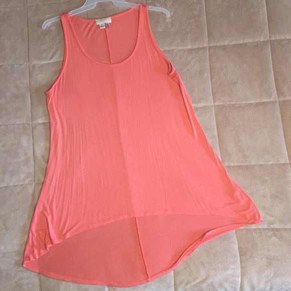 🍑 Peach color top