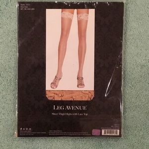 LEG AVENUE NYLONS