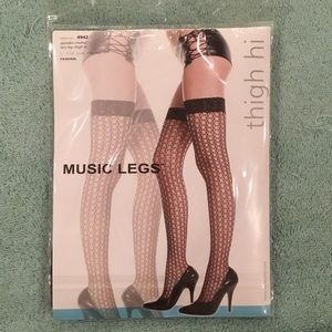 MUSIC LEGS