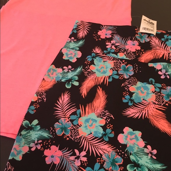 Two Skirts NWT - Picture 2 of 4